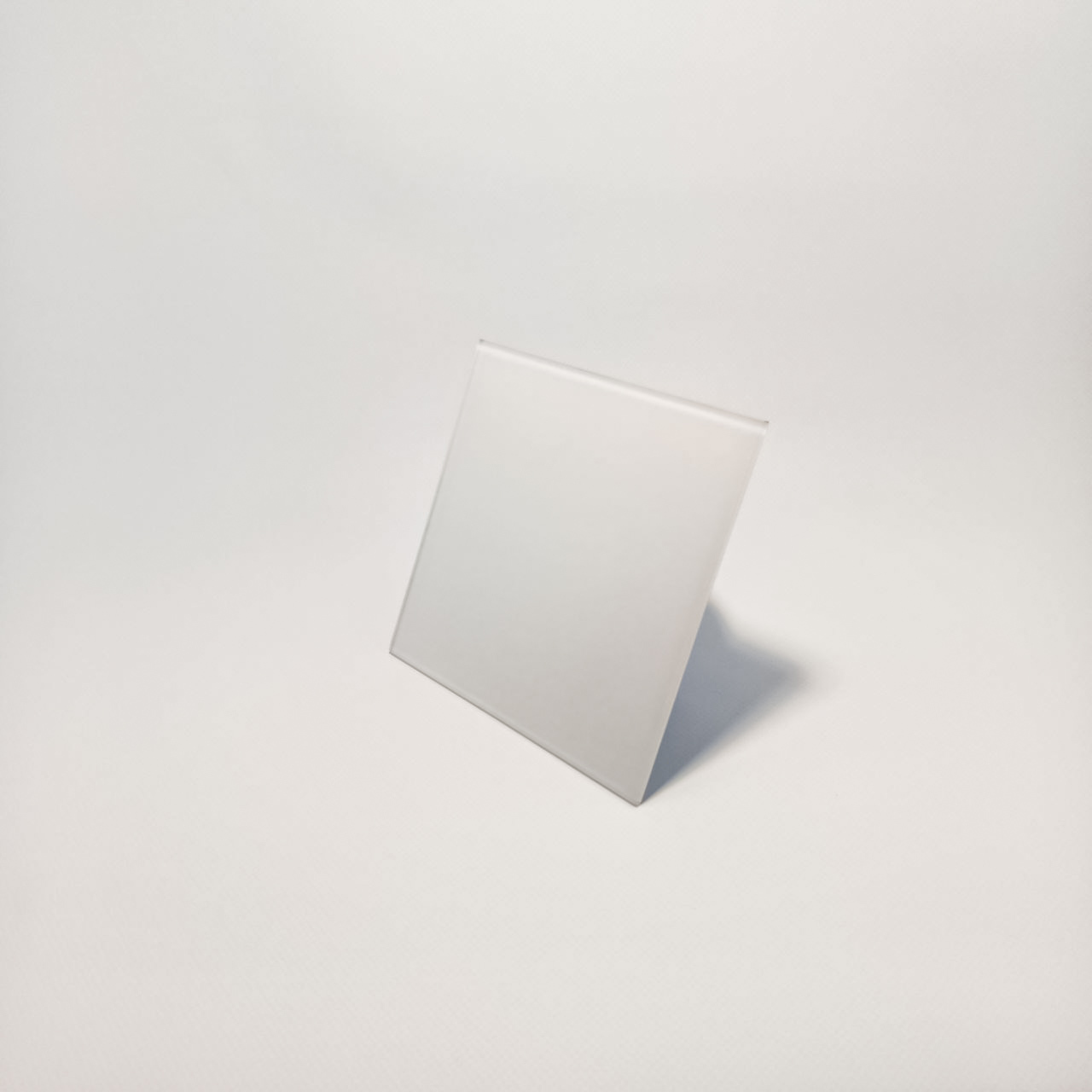 Анемостат со стеклянной внешней частью FOZA D 125 мм. Матовое стекло 260х260 мм. Цвет Белый RAL 9003